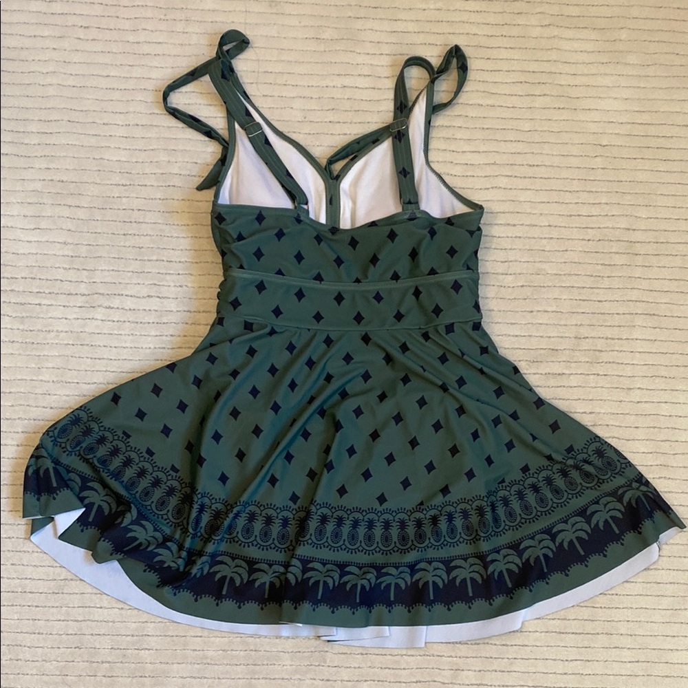 BLOOMCHIC Green and Black Patterned Swimsuit - Picture 4 of 9